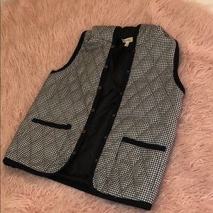 Houndstooth Quilted Vest With Hood